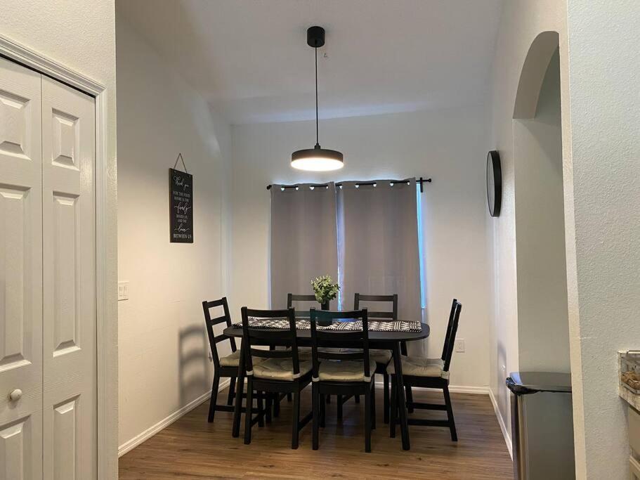 Away From Close To Parks - Pet Friendly *