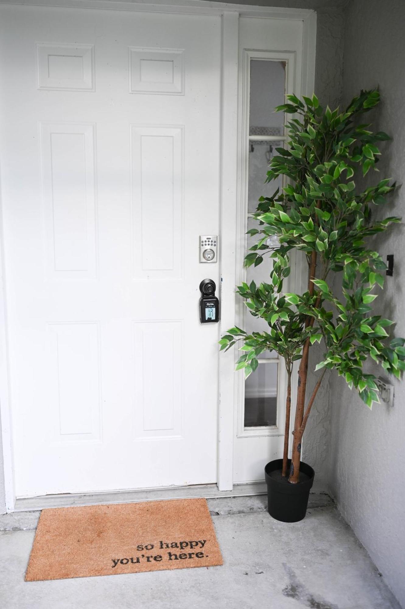 Away From Close To Parks - Pet Friendly *