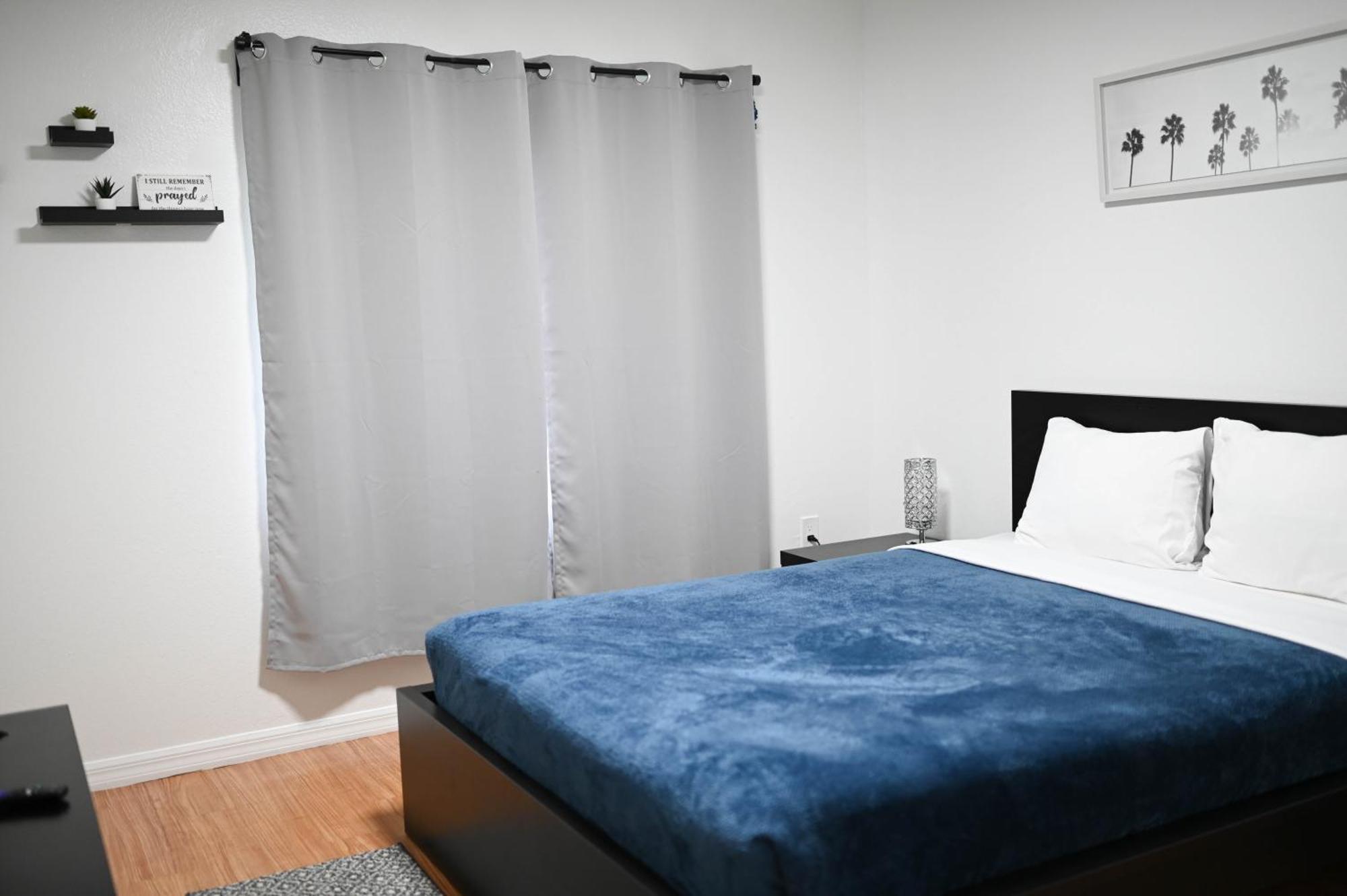 Hébergement de vacances Away From Close To Parks - Pet Friendly *